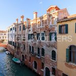 Pied-à-terre with a typical Venetian flavour