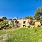 Maison rénovée avec piscine, garage, terrain plat