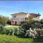 Très belle maison avec piscine sur jardin arboré de près de 1400 m² !