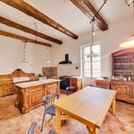 Close to the cathedral and the town hall, Hotel particulier, amazing 4-bedroom apartment