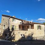 Maison de caractère en pierre d'une superficie de 129M2 en bordure de village