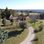 Maison de plain-pied, dépendance, belle vue. 3 chambres. Grand garage. Terrain 4500m2