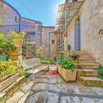 Superbe maison de village avec terrasse, cour et garage