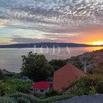 Senj casa con bellissima vista sul mare in una posizione tranquilla e silenziosa