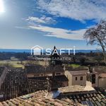 Cucuron, maison de village avec grande cave et terrasse fermée avec vue