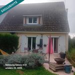 Maison cotemporaine à Bernay, Département Eure. Surface : 86 m2 Composition : 4 pieces - dont 2 chambres et un bureau (ou chambre d'enfant),un salon-séjour lumineux avec cuisine ouverte.Terrain : 400 m2