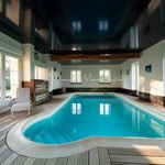 Corps de ferme rénové avec piscine intérieure, spa, sauna, home cinéma