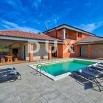 UGLJAN, MULINE - Charmante Villa mit Pool und Bootsanlegestelle 250 Meter vom Strand entfernt!