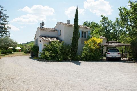 This luxurious holiday home is situated in Provence. Ideal for a family, there are 3 bedrooms and can accommodate 6 guests. This home has a private swimming pool for you to enjoy the maximum. The town centre is 2 km away - stock up your essentials fr...