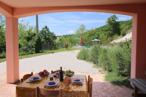 Located in Marche, this spacious villa has 6 bedrooms to welcome 14 guests, a large garden and a private swimming pool. Ideal for many families or large groups, this property has panoramic views and perfect for a relaxing holiday. The villa is situat...