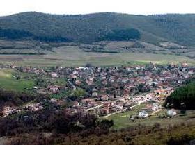 Ich verkaufe ein Grundstück mit einem eingeleiteten Regulierungsverfahren (RLE) in der Villenzone des Dorfes Sulitsa. Es befindet sich neben der Bushaltestelle auf dem Weg zum Dorf Lozen. Der Strom ist an einer Grenze, das Wasser ist 250 Meter entfer...