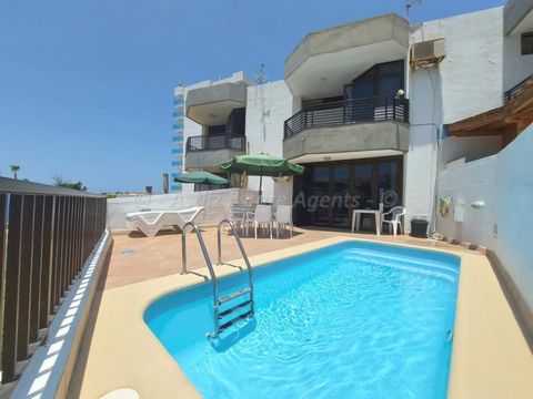 This property is a spectacular Townhouse situated in the very centre of Los Gigantes. It is a very spacious property that is built over two stories, has it’s own private pool and panoramic views to the ocean. It also has a double private, lockup gara...