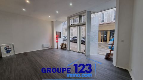 If you want to invest in commercial space in the heart of the city, you will not have to worry about finding a tenant by acquiring this property. In an inbound and one-way street, the tenant enjoys excellent visibility essential to all commercial act...