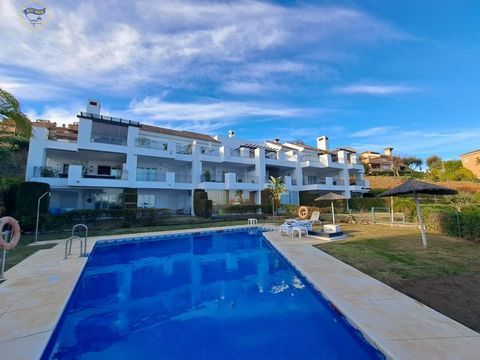 Fantastic apartment in La Mairena, located in a peaceful residential area near El Soto golf course.~~Situated on the ground floor, you will be welcomed by a living-dining room that seamlessly merges with a modern American kitchen. From here, direct a...