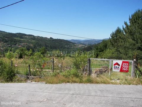 Construction land with area of 902m2; Walled; Road front; Great views