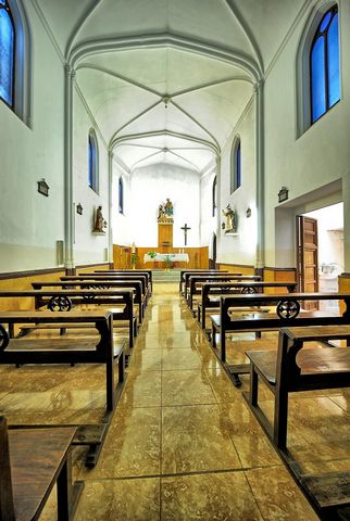 Exclusive Property in the Heart of Sagunto: Antiguo Colegio San Vicente Ferrer (Dominicas). We are pleased to present a unique opportunity in the real estate market of Sagunto: the emblematic building of the old Dominican School, located on the main ...