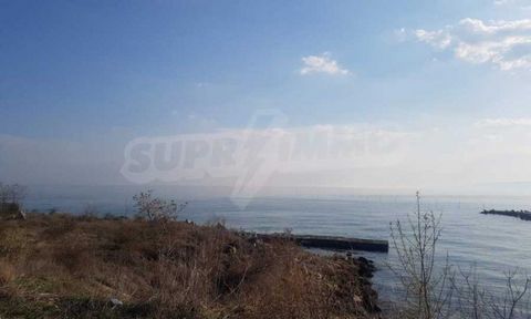 SUPRIMMO agency: ... We present for sale a regulated plot of land suitable for residential construction, strategically located on the second line from the beach, about 100 meters from the beach in the Ikantalaka area. The plot can be reached convenie...