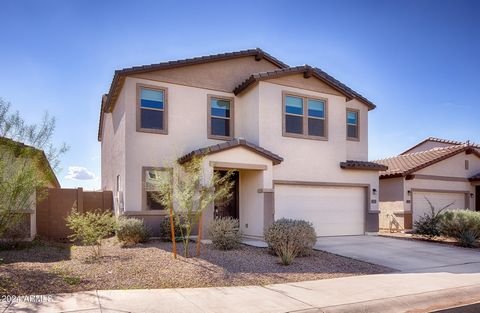 MUST SEE! Highly upgraded 2021 home with spacious 2,277 sf floor plan has 3 bedrooms, a loft and a front den/office space. Kitchen has highly upgraded quartz countertops, gas range, touch sensor faucet, walk-in pantry, pull-out garbage and some cabin...