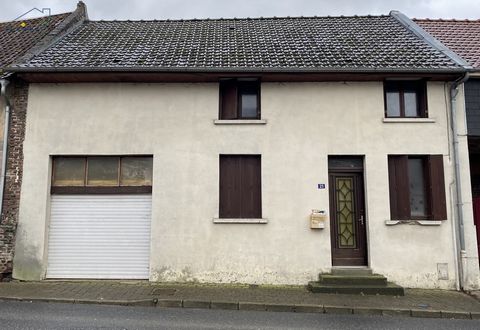 Facil'immo offers you this house of about 85m2 in the town of Bertaucourt-les-dames. It consists of an entrance, a living room, a kitchen, a shower room and toilet. Upstairs, three bedrooms in a row, one of which has been completed. Outside there is ...