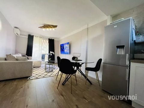 VOUSAMOI tem o prazer de apresentar este encantador apartamento de 3 quartos com uma área de 60 metros quadrados, completamente renovado. É composto por uma entrada, uma sala de estar com cozinha aberta e equipada, oferecendo acesso a uma varanda com...