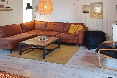 In the middle of Blåbjerg Plantation you will find this holiday cottage perfect for a holiday in peace and quiet. The house has i.a. wood-burning stove and free, wireless internet. The well-appointed kitchen is in open concept to the combined living ...