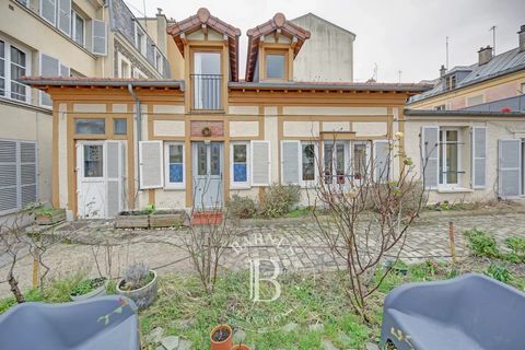 Your BARNES agency has the exclusive listing of this charming half-timbered house in immaculate condition offering 90m² (969 sq ft) of floor space (66.18m² or 710 sq ft of living space) and laid out over 2 levels in a pretty and secure courtyard plan...