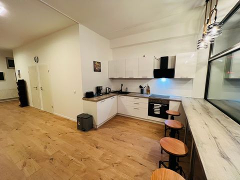 Welcome to your new furnished apartment in Erwitte! This spacious three-bedroom apartment can accommodate up to six people and is perfect for families or groups. Enjoy the modern furnishings and amenities of this apartment, which allows you to live c...