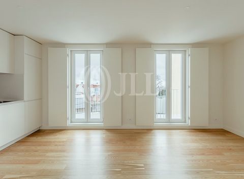 Brand new 2-bedroom apartment with 68 sqm of gross private area and a terrace of 5 sqm, located on Rua Silva Carvalho in the Vintage Campo de Ourique development in Lisbon. The apartment features an open-plan living room with a fully fitted kitchen a...