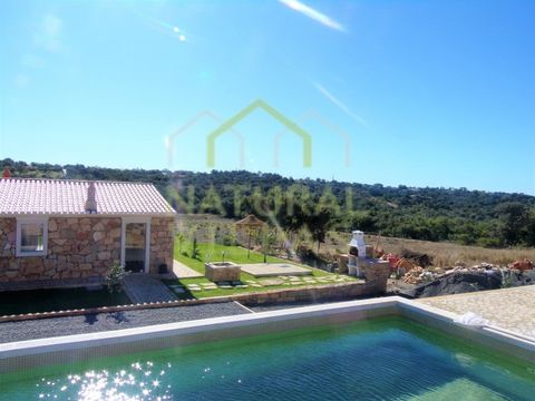 A Stunning Quality, Spacious and Well Decorated Residence, Just a Few Minutes from Loulé and the Luxury Attractions in the Algarve. This splendid four-bedroom detached villa in Loulé, São Clemente, redefines the concept of luxury and privacy. A singl...