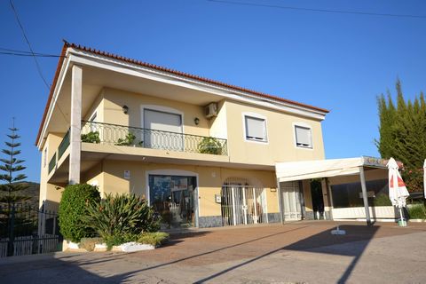 Located in Loulé. An ideal property to have a business on the ground floor and live on the first floor, or to live and create an income from the commercial spaces or even to rent the whole building, as the first floor can be subdivided into apartment...