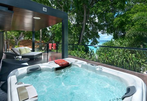 Located in St. Peter. Nestled among the beachfront neighbourhood of Gibbs, St. Peter, Shoestring is one of the newest additions to the Villa Rental market in Barbados. Set against a backdrop of towering trees and aquamarine sea, the composition of th...