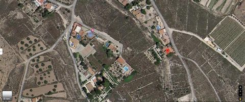 Urban Plot of 4804m2 in Agost (Alicante) Are you looking to develop a new real estate project? Are you looking to buy urban residential land in Agost? Excellent opportunity to acquire in property this urban land with a surface area of 4804 m² located...