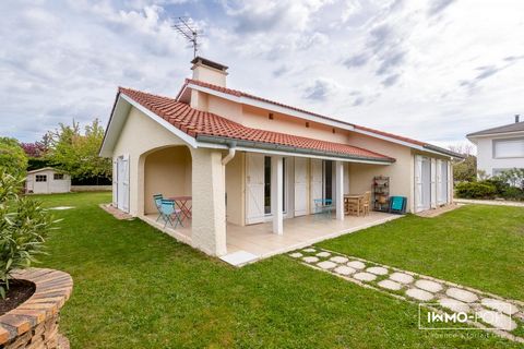 Immo-pop, the fixed price real estate agency offers this single-storey house of Type 4 and 105m ² on a plot of 825m ², oriented North / South, located in the residential area of Dodonnes (Rue des Colibris) in Villette d'Anthon, town 10km from Meyzieu...