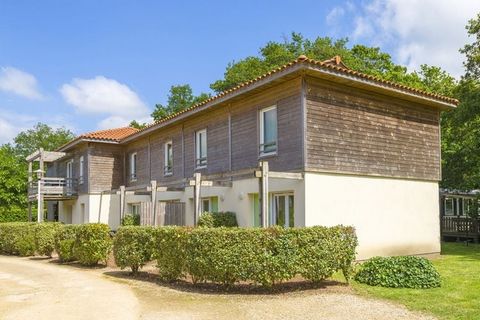 Résidence Les Terrasses du Lac has apartments for 4 (FR-40200-07), 6 (FR-40200-08 and FR-40200-09) and 8 (FR-40200-11) persons. The furnishing of the apartments is cosy and comfortable and most apartments have a terrace or balcony with garden furnitu...