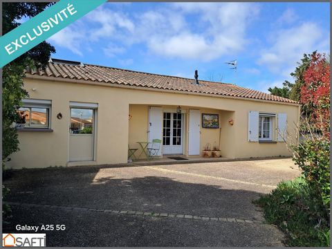 Pretty house located in the center of Angles close to shops within walking distance, in a quiet area, just 8km from the beaches of the Côte de Lumière. This house will charm you with its interior volumes, its large living room with skylight opening o...
