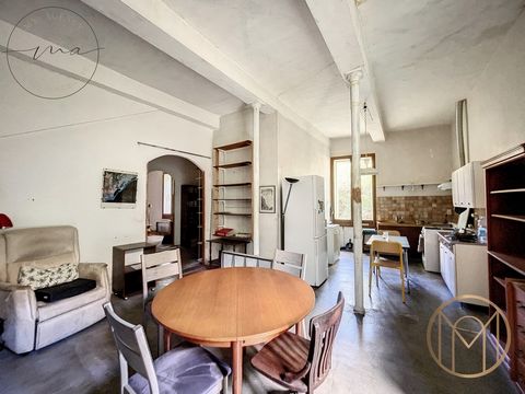 A superb house R + 1 on Caux of 165M2 habitable - 65M2 of garage with great potential and front garden of 220M2 A complete renovation is to be expected - electricity - plumbing - heating - An experiment for the restoration of the floors was carried o...