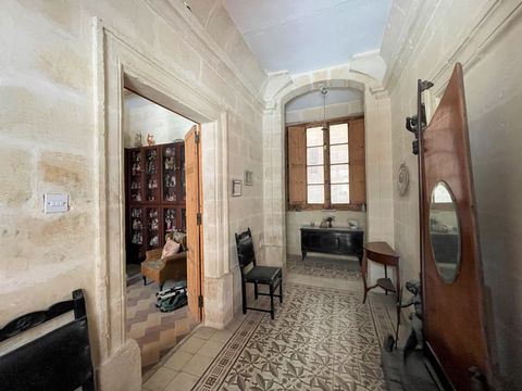 This corner townhouse waiting to be brought back to its former glory is situated in the heart of the sought after village Floriana close to the capital city Valletta. This unique property comprises nine rooms most having a Maltese style balcony and i...