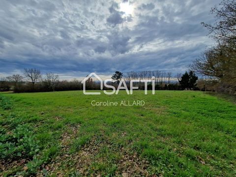 This plot of 5657 m² offers a peaceful setting in the countryside, ideal for lovers of tranquility and nature. This locality benefits from a south-facing exposure, allowing you to take full advantage of the sun. This town stands out for its unspoilt ...