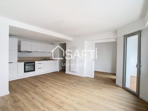 In the heart of town, close to all amenities and close to the beaches, very pretty T2 Bis completely renovated on the 1st floor with elevator of a secure and well-maintained residence. The apartment has approximately 56 m² of living space with two be...
