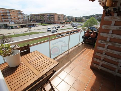 An amazing apartment with lots of natural light and within walking distance of one of the most beautiful beaches on the Costa Brava. This well-maintained apartment is located in the center of Sant Antoni de Calonge with shops and fine dine restaurant...