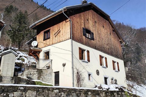 On the quieter of the two roads that lead from the valley floor at Taninges up to the ski resort at Les Gets there are two small and very charming hamlets, Fry and Rond. This charming village house is in Rond. Access to Les Gets is about ten minutes ...