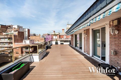 Outstanding attic with a large and sunny terrace located next to the renowned Turó Parc, one of the most privileged green spaces in the city. The whole property is exterior facing.~ ~Located in a luxury building with concierge service and parking in ...