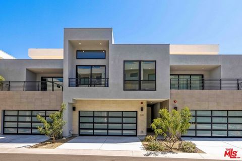 Welcome to Cody Place, one of the most highly sought after, gated luxury developments in prime Downtown Palm Springs. Completed only a few months ago, with no rear neighbors, 928 Galaxy is a rare opportunity to purchase a NEVER LIVED IN Cameo Elite m...