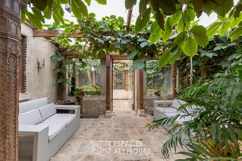 In the heart of the 13th arrondissement and close to the BNF, hides an 85.20 m2 Carrez duplex with a private courtyard of 50 m2 which can be experienced like a house out of sight, in a friendly atmosphere. The charm of the old; A French ceiling, a pe...
