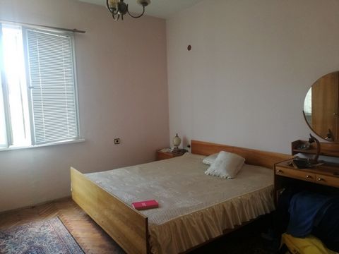 Description We offer you a two-bedroom apartment with an area of 82sq.m., consists of a corridor, a living room with a transition bedroom, a children's room, a dining room with access to a terrace, a kitchenette, a bathroom and a toilet on one. The a...