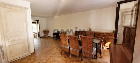 LANGLADE Residential area close to shops and greenway RARE - Positioned on 548 m2 of swimming pool, this property entirely on one level offers 2 bedrooms plus an annex room that can be transformed into a bedroom in addition to the garage. Traditional...