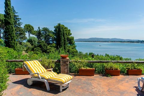 Porto Santo Stefano, Bagni di Domiziano Adjacent to the village, we offer an exclusive, private and welcoming Villa, a real dream home from which to fully appreciate the incredible panorama of the coast and the uniqueness of the descent to the sea. T...