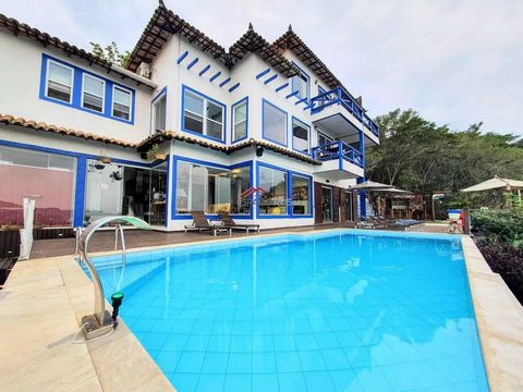 Wonderful hostel in a sensational location, with sea views and surrounded by lots of greenery; This incredible property has 1,323 m2 of total area and 750m2 of built area. Very cozy, fully decorated and equipped ready to live or undertake; There are ...