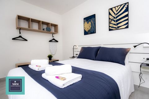 Encantador apartamento de un dormitorio a solo 300 metros de la impresionante Playa del Burrero. Ideal para amantes del surf, la vida junto al mar y nómadas digitales. Este acogedor apartamento cuenta con un dormitorio con una cómoda cama matrimonial...