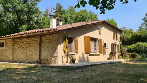 Pretty stone built 2 bedroom cottage set on the edge of a charming village about 5 minutes drive from Chalais. Split over 3 levels the house is dominated by the living area with its wood burning stove. Stairs lead up to a bedroom with shower room, an...